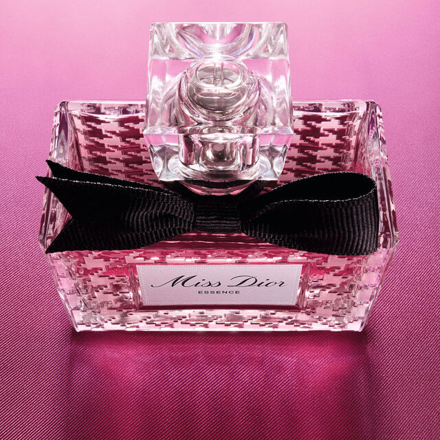 Miss Dior Essence - בושם לאישה