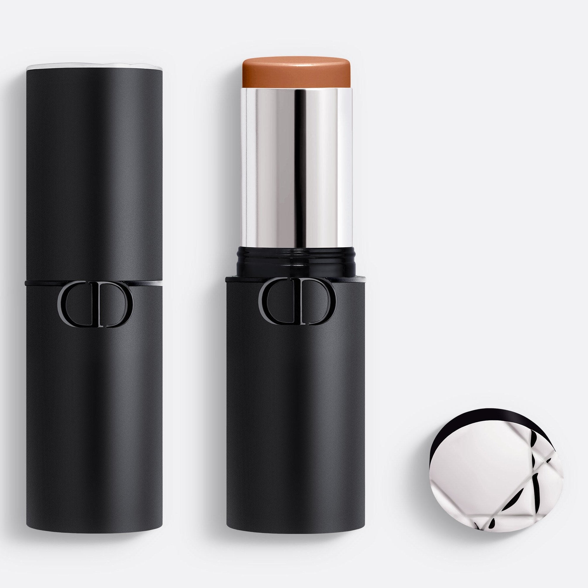 Dior Forever Skin Contour - קונטור סטיק לפיסול ושיזוף הפנים