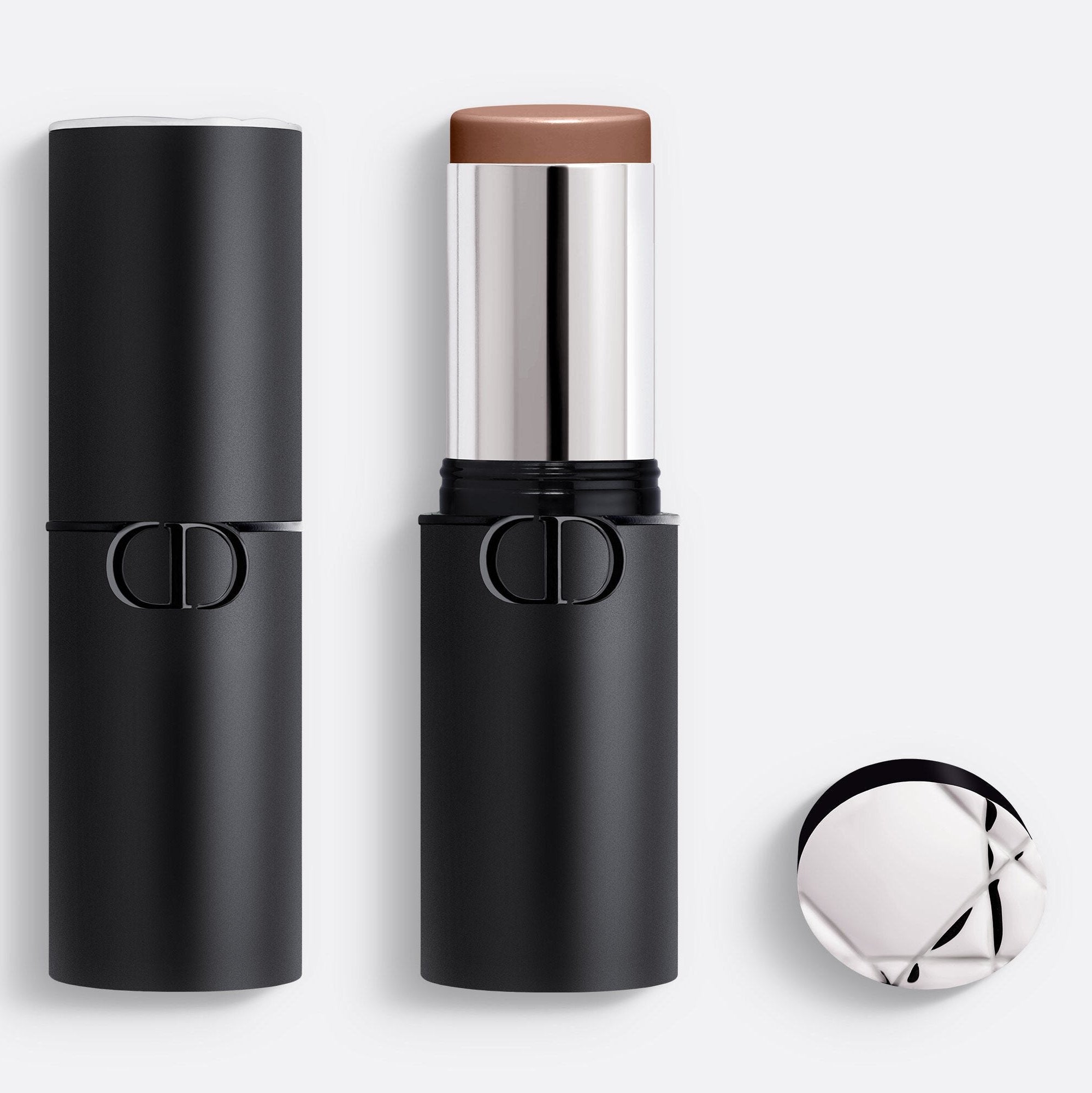 Dior Forever Skin Contour - קונטור סטיק לפיסול ושיזוף הפנים