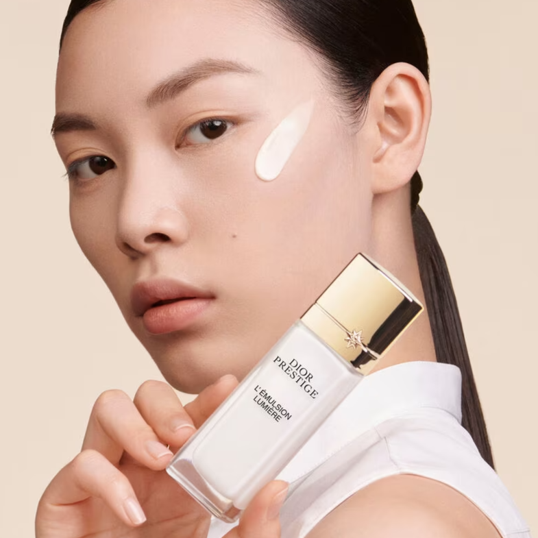 Dior Prestige L'emulsion Lumière -תחליב פנים
