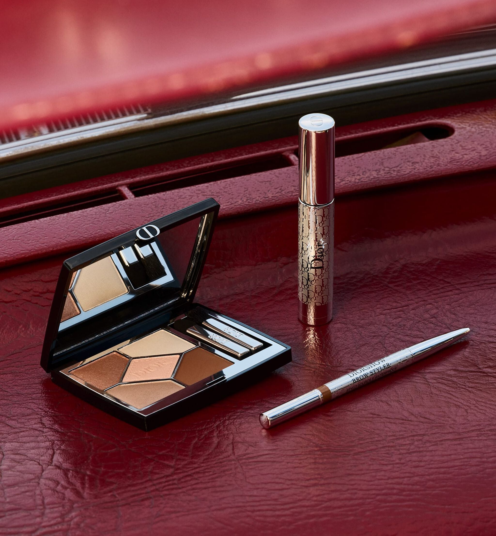 260513_Dior_Cruise_Beauty_Jane_Cody_STILL_LIFE_Shot_03_0845_1x1_662110b8-f93c-47c8-90a1-4ca2eb38cb9b.jpg