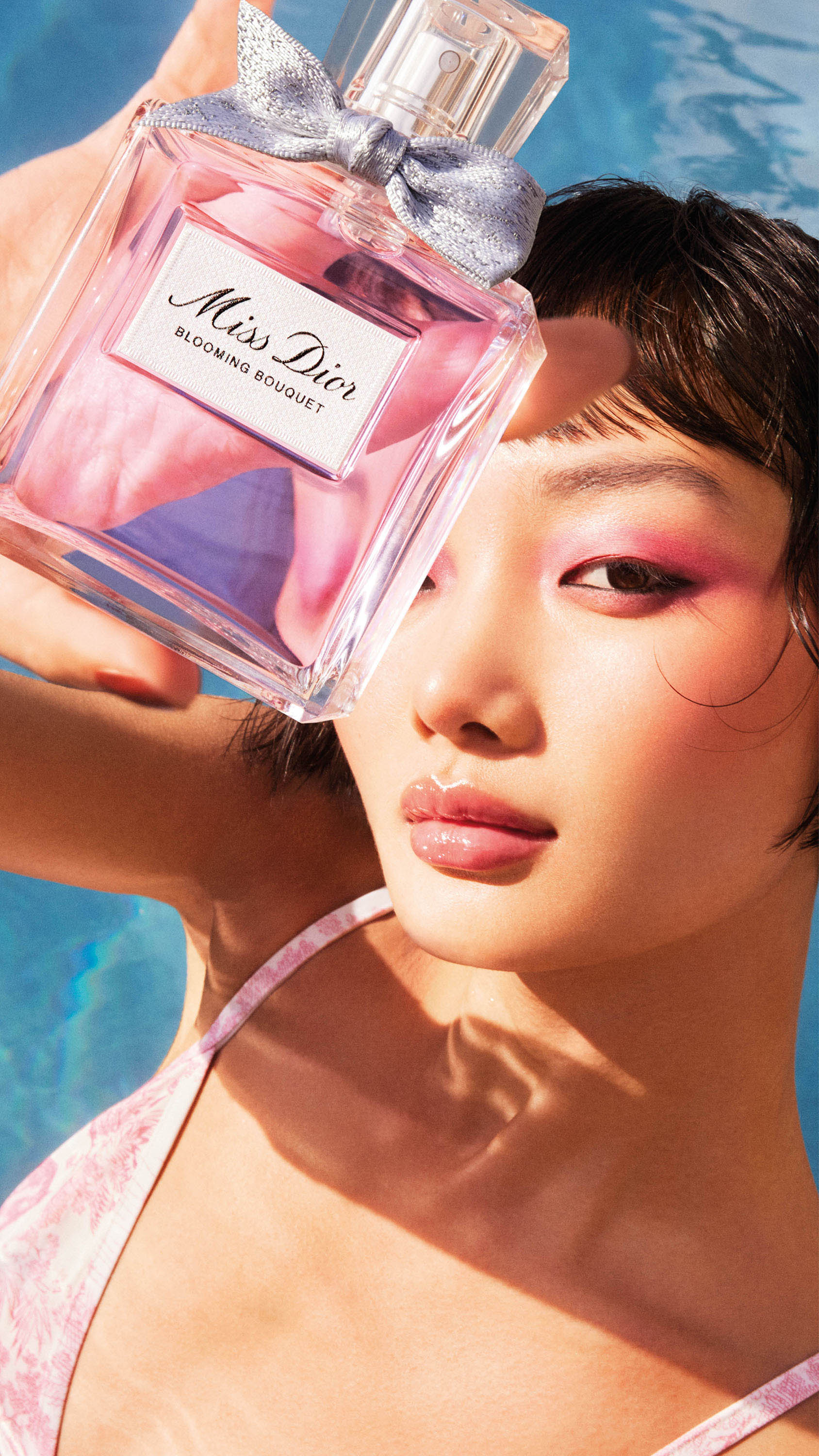 A25_SUMMER_M04C_MISS_DIOR_1688X3000_2.jpg