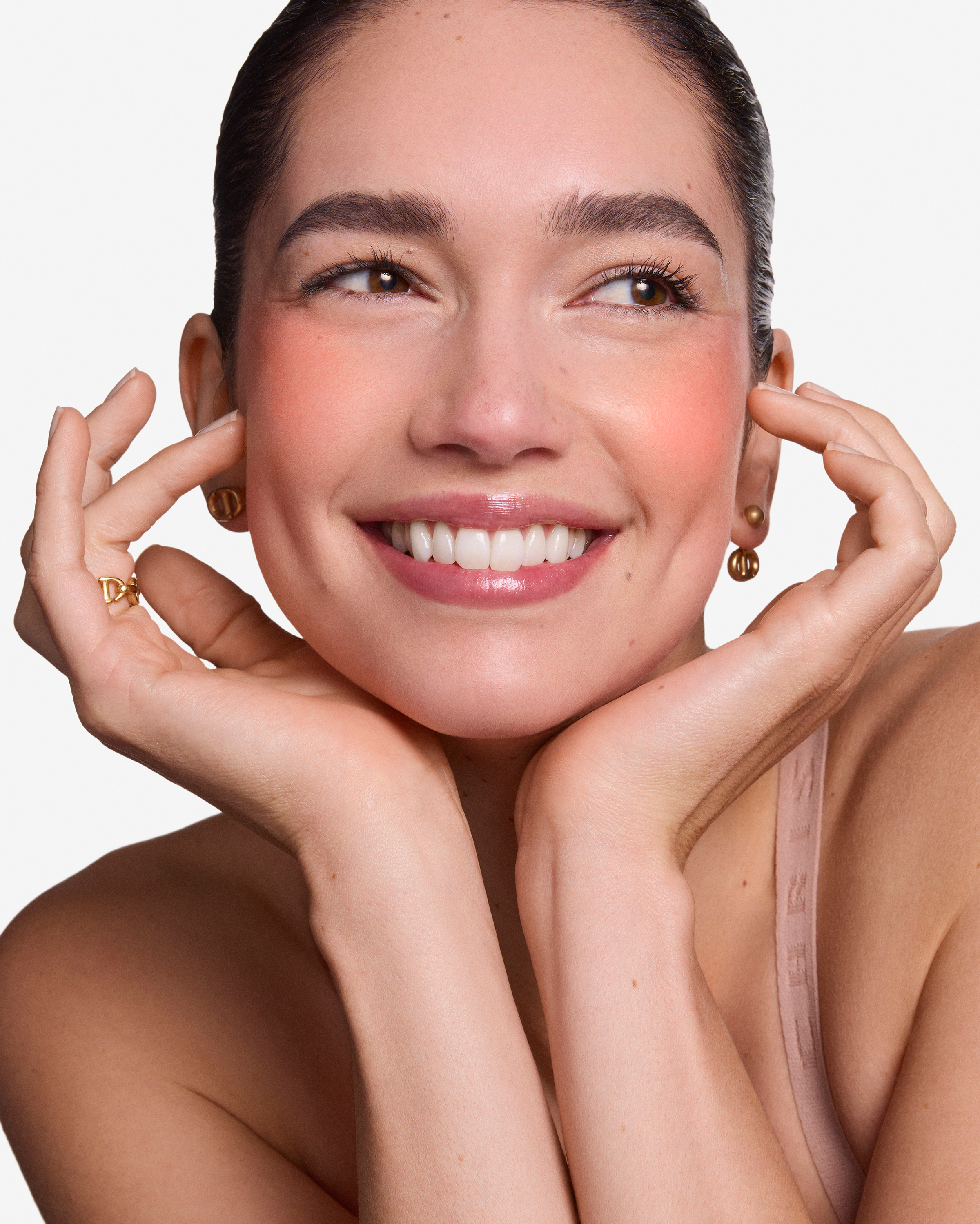 DAISY_2400x3000_6a88a3bd-1104-4ba7-86f5-d4172dffddda.png