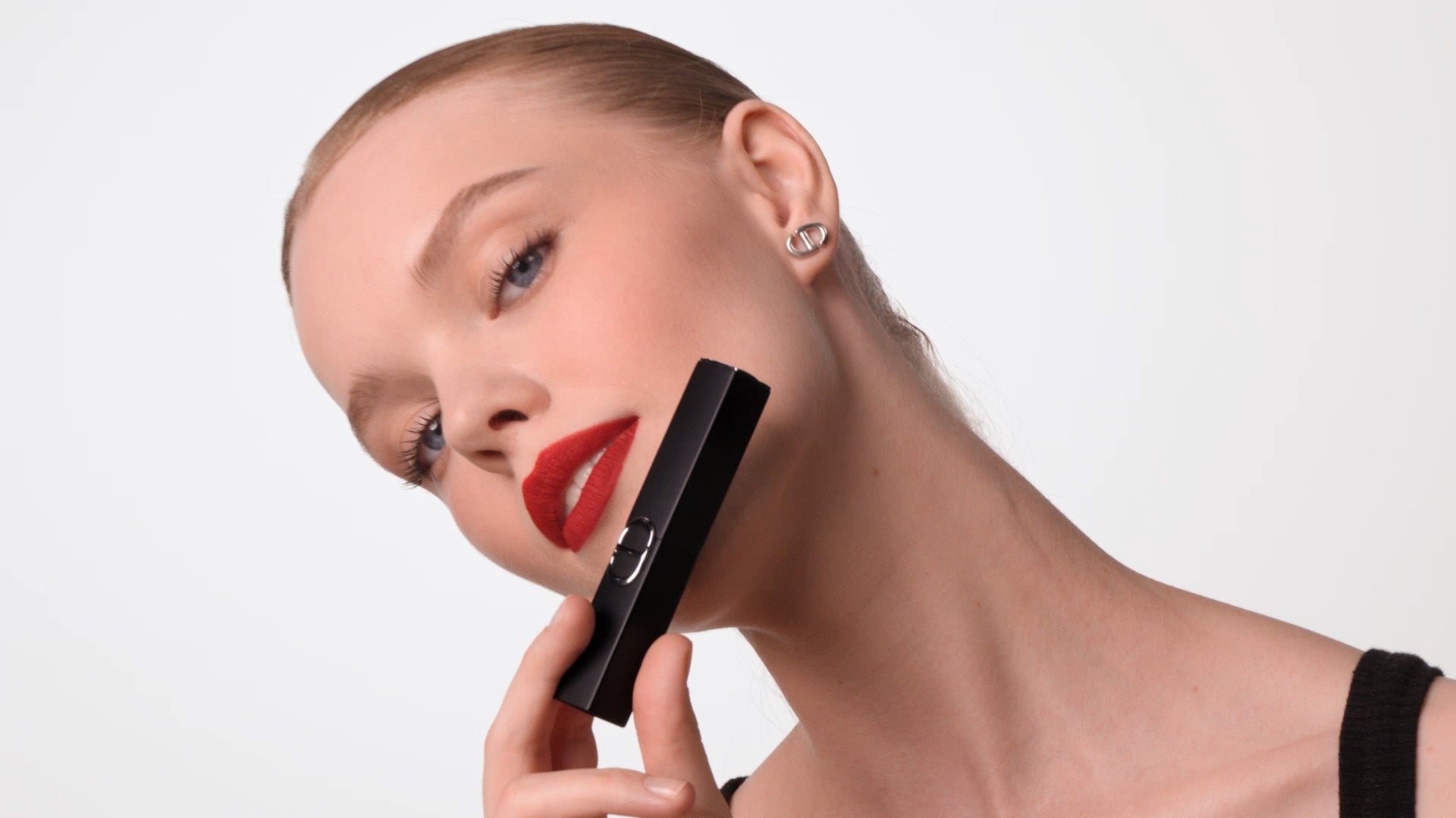 DIOR_HOW_TO_11_ROUGE_DIOR_ON_STAGE_MATTE_POSTER_169.jpg
