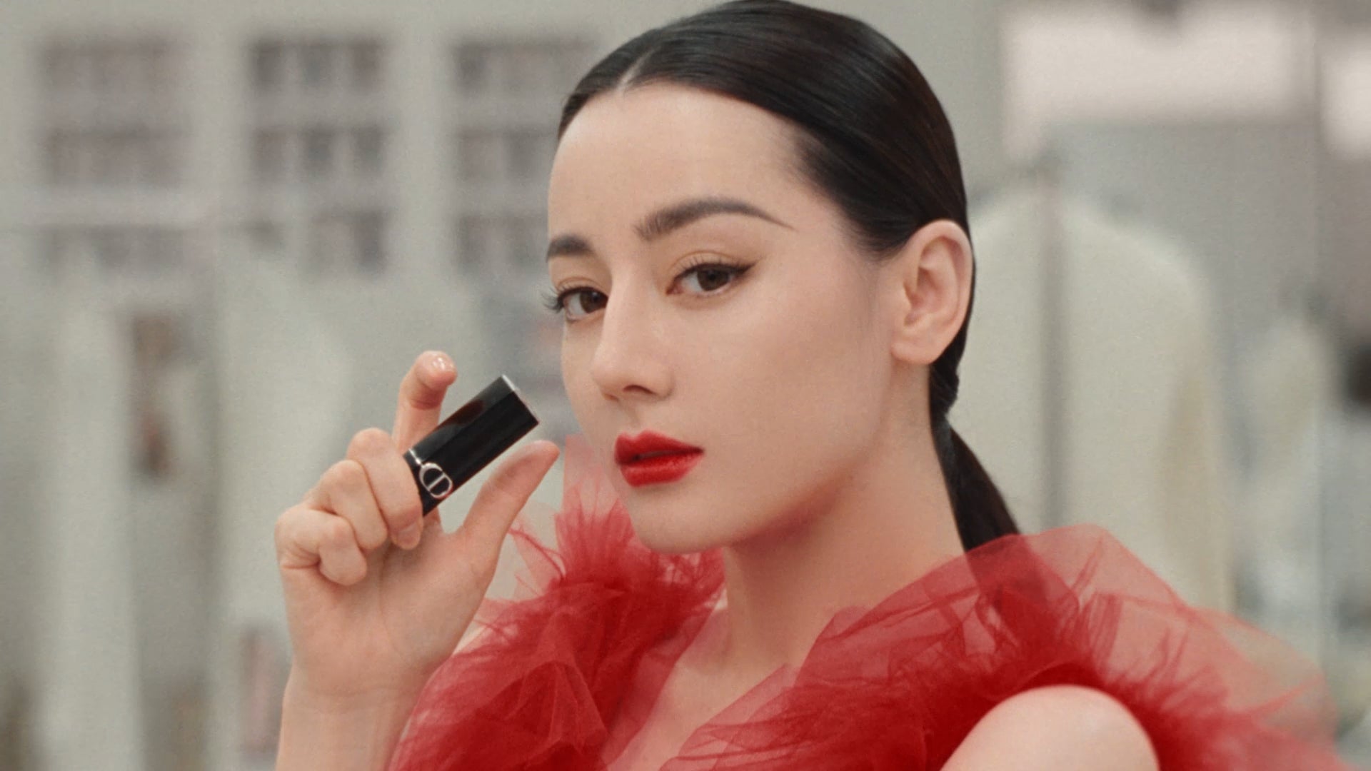 DIOR_ROUGE_MAIN_DILRABA_10S_16-9_POSTER.jpg
