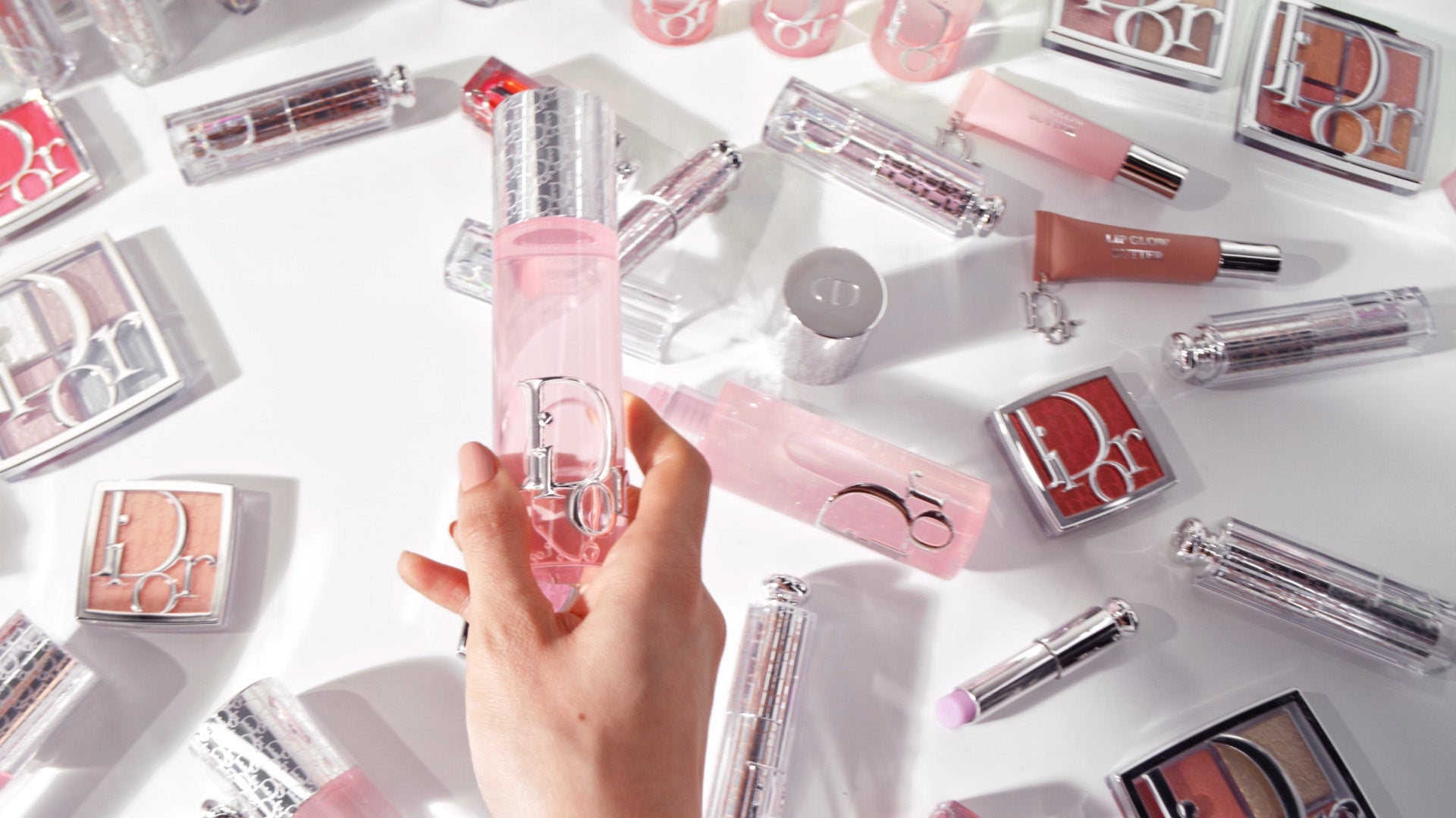 Dior_Backstage_AirFlashMist_15s_260223_16x9_VI_POSTER_1.jpg