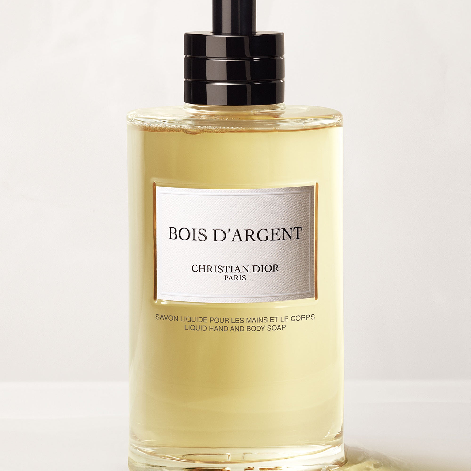 F083_LCP_BATH_AND_BODY_25_P01E_Savon_BOIS_D_ARGENT_2000x3000_2ca11fb5-bfb9-473c-9474-78e06c60a414.jpg