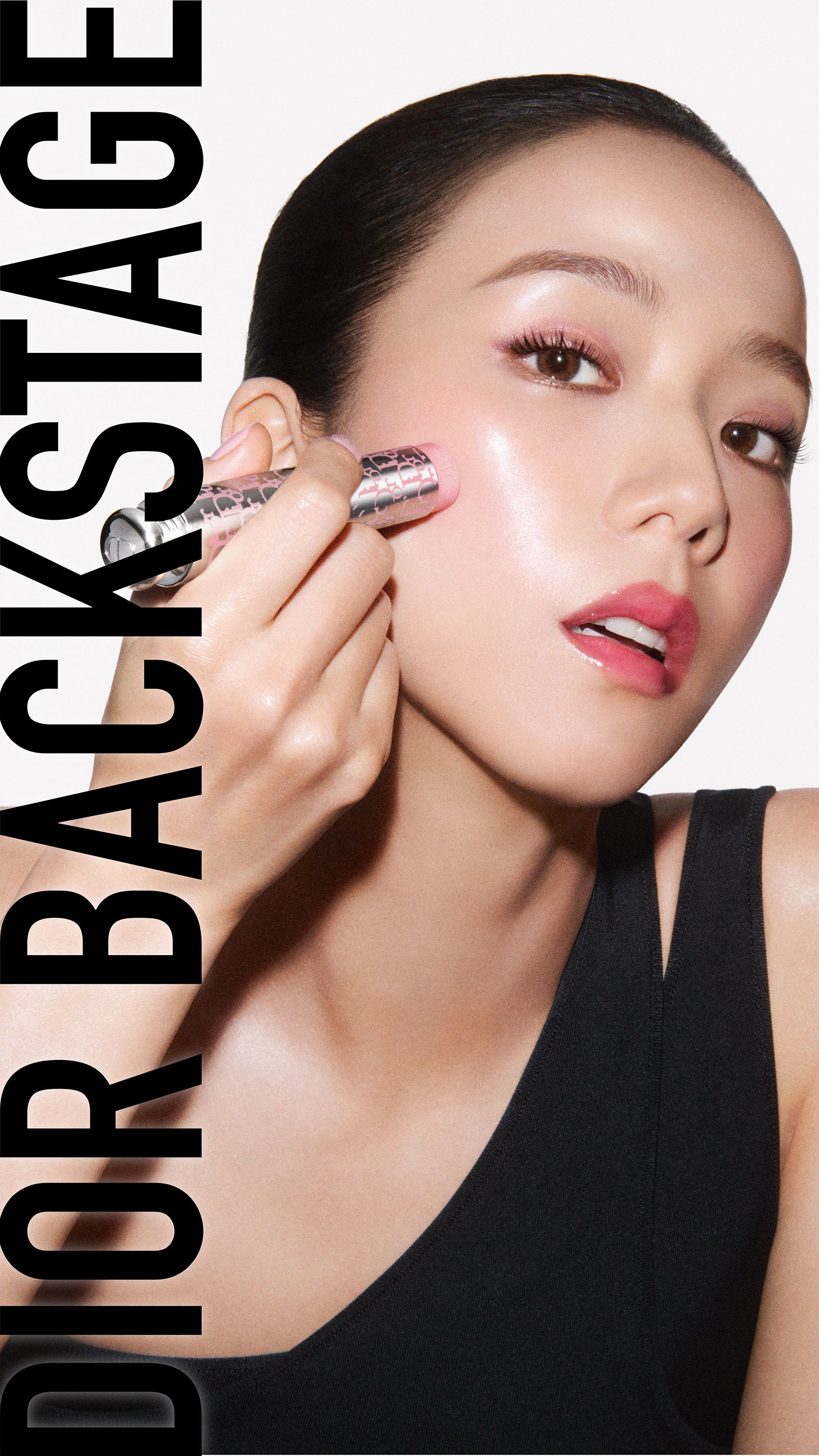 M224_BACKSTAGE_Jisoo_Glassy_Glow_Stick_Franch_1688x3000_cbed19a2-b6c9-498a-8589-5eaa35bf3376.jpg