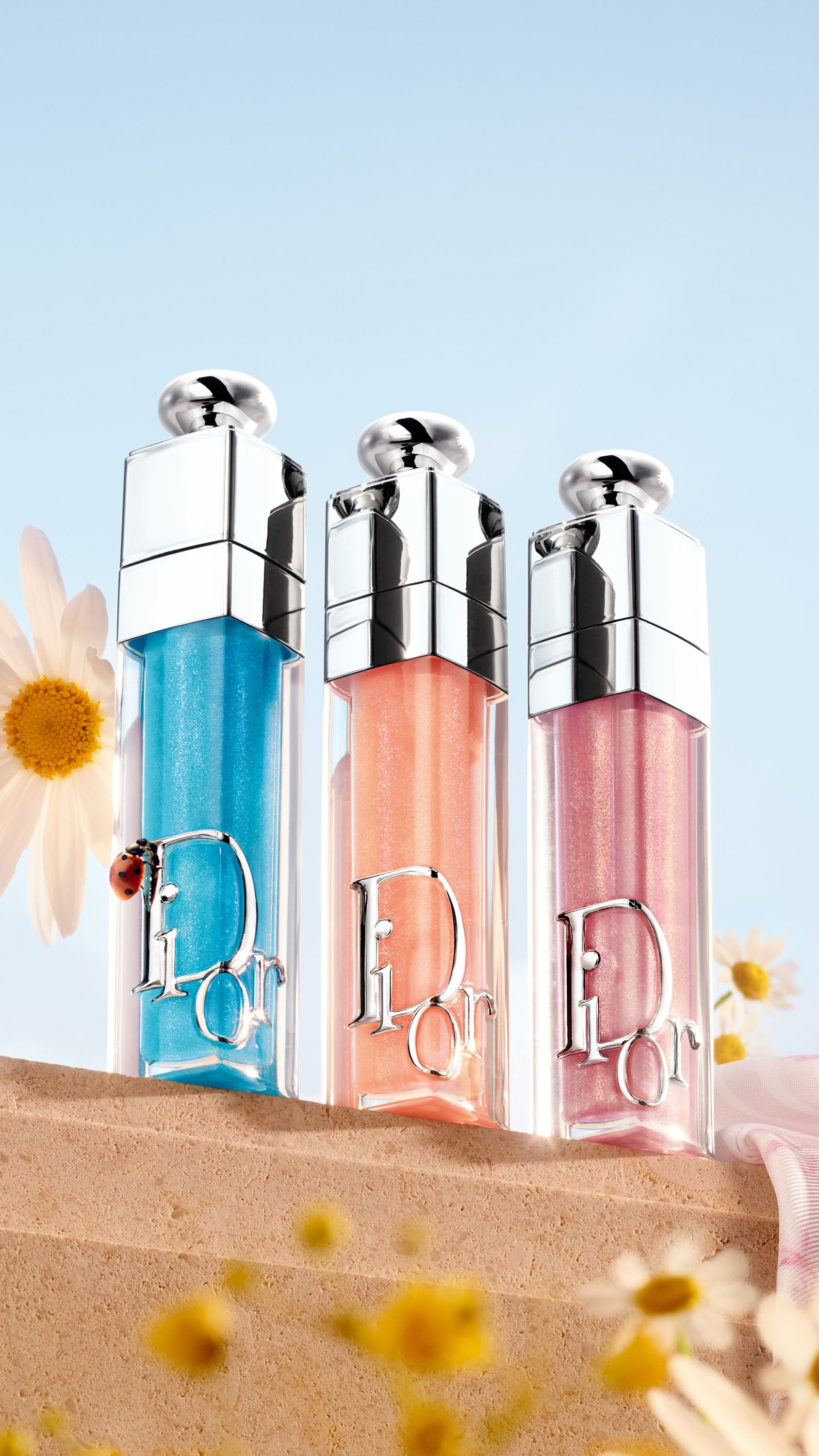 M228_SUMMER_LOOK_26_P07D_LIPS_1688x3000_c30b00c9-35ae-4268-a6fc-dcd3cb763163.jpg