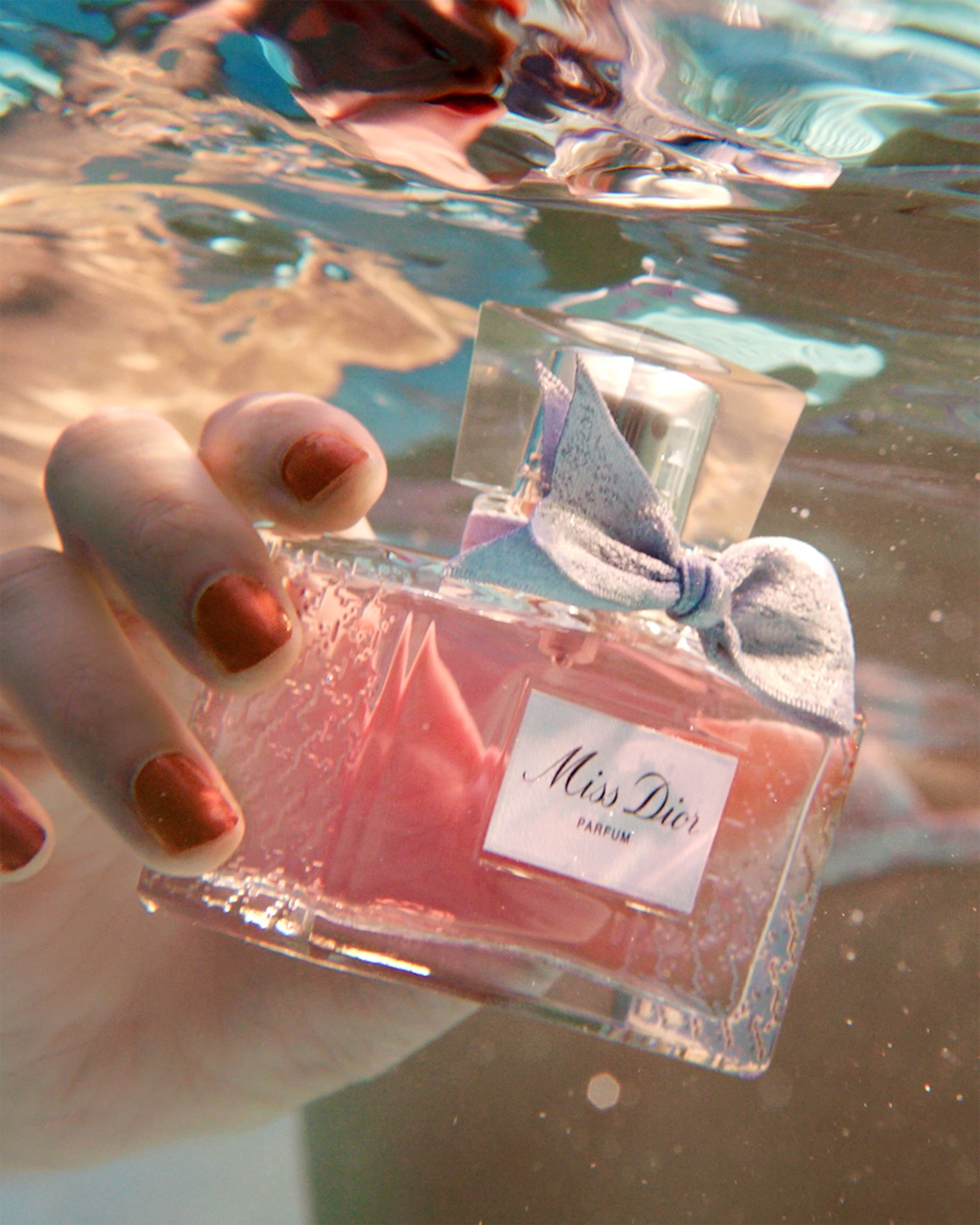 POSTER_DIOR_DISPATCH_SUMMER_MISSDIOR_2400x3000_a5052756-f8c8-4a0f-b326-dec950887187.jpg