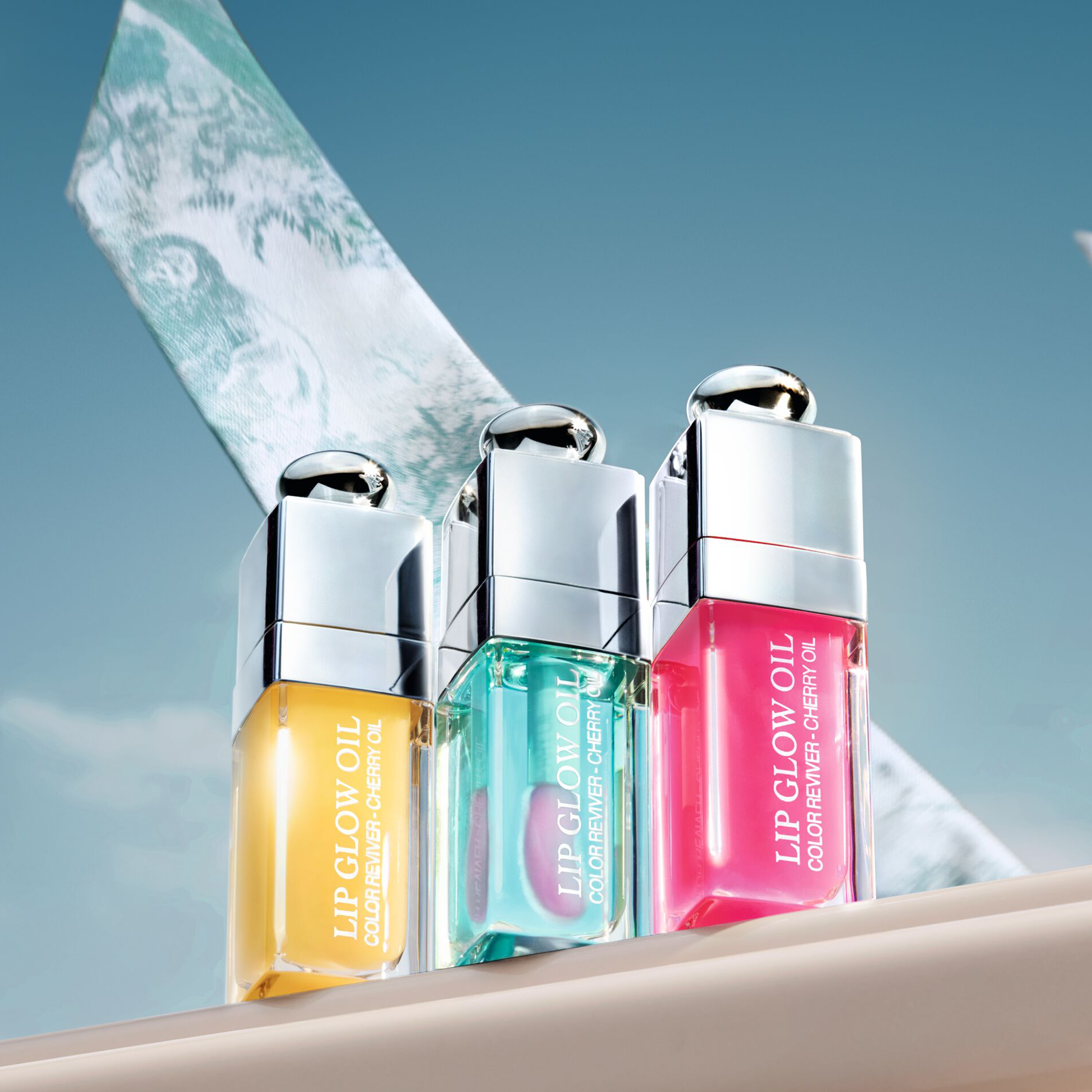 TRIO_LIPGLOW_3000x3000_eac78a43-dbcf-4793-8946-9123105aaab3.png