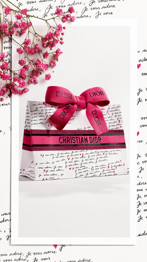יום האהבה ב- DIOR