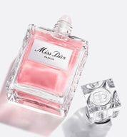 Miss Dior Parfum Roller-Pearl - בושם רולר