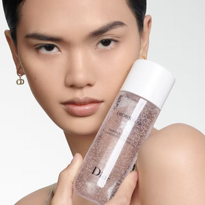 Diorsnow Essence of Light Micro-Infused Lotion