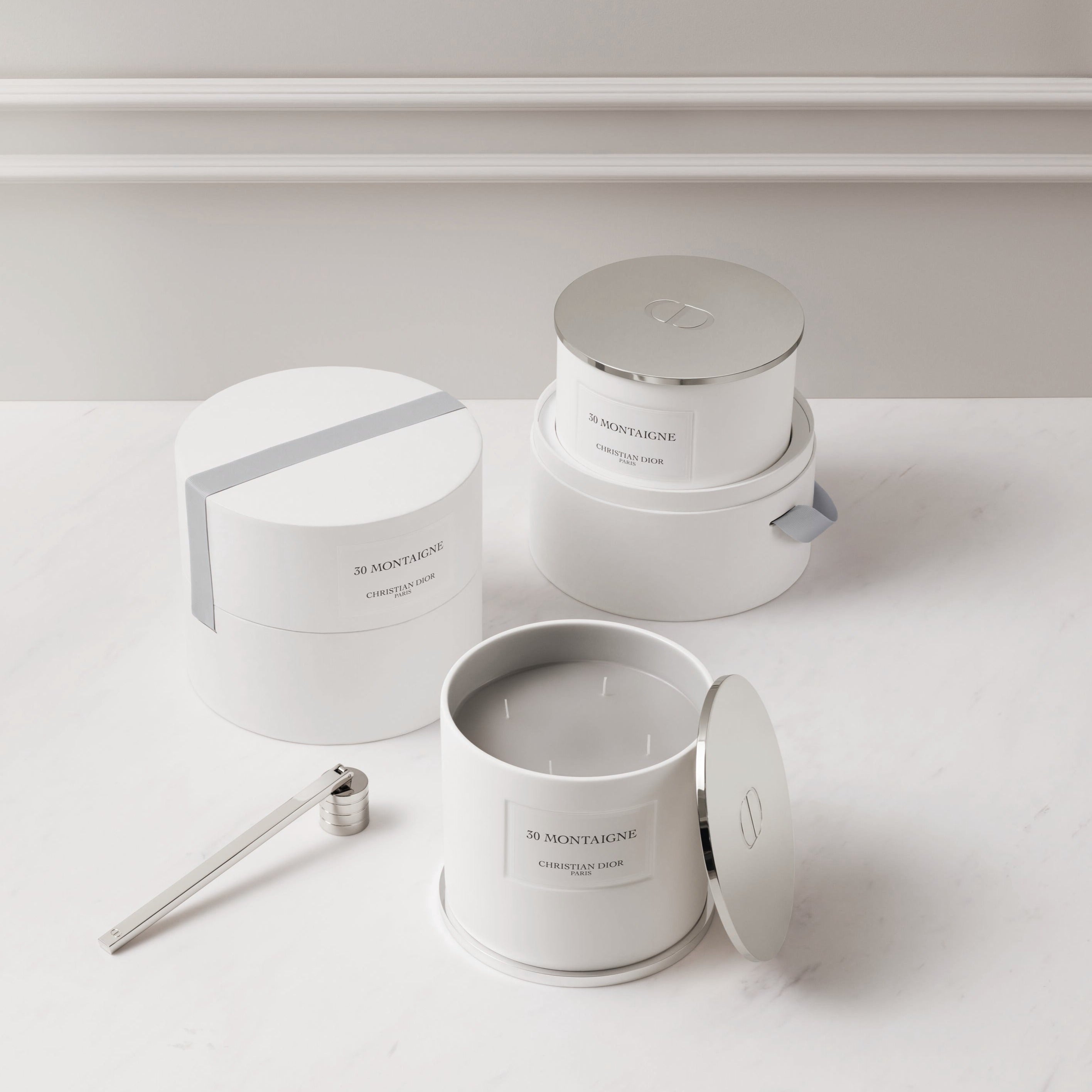 30 Montaigne Giant Candle – DIOR Israel