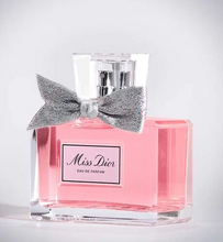 Load and play video in Gallery viewer, Miss Dior Eau de Parfum
