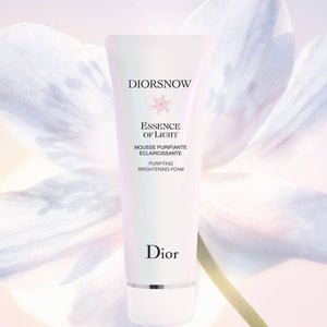 Diorsnow Essence of Light Purifying Brightening Foam